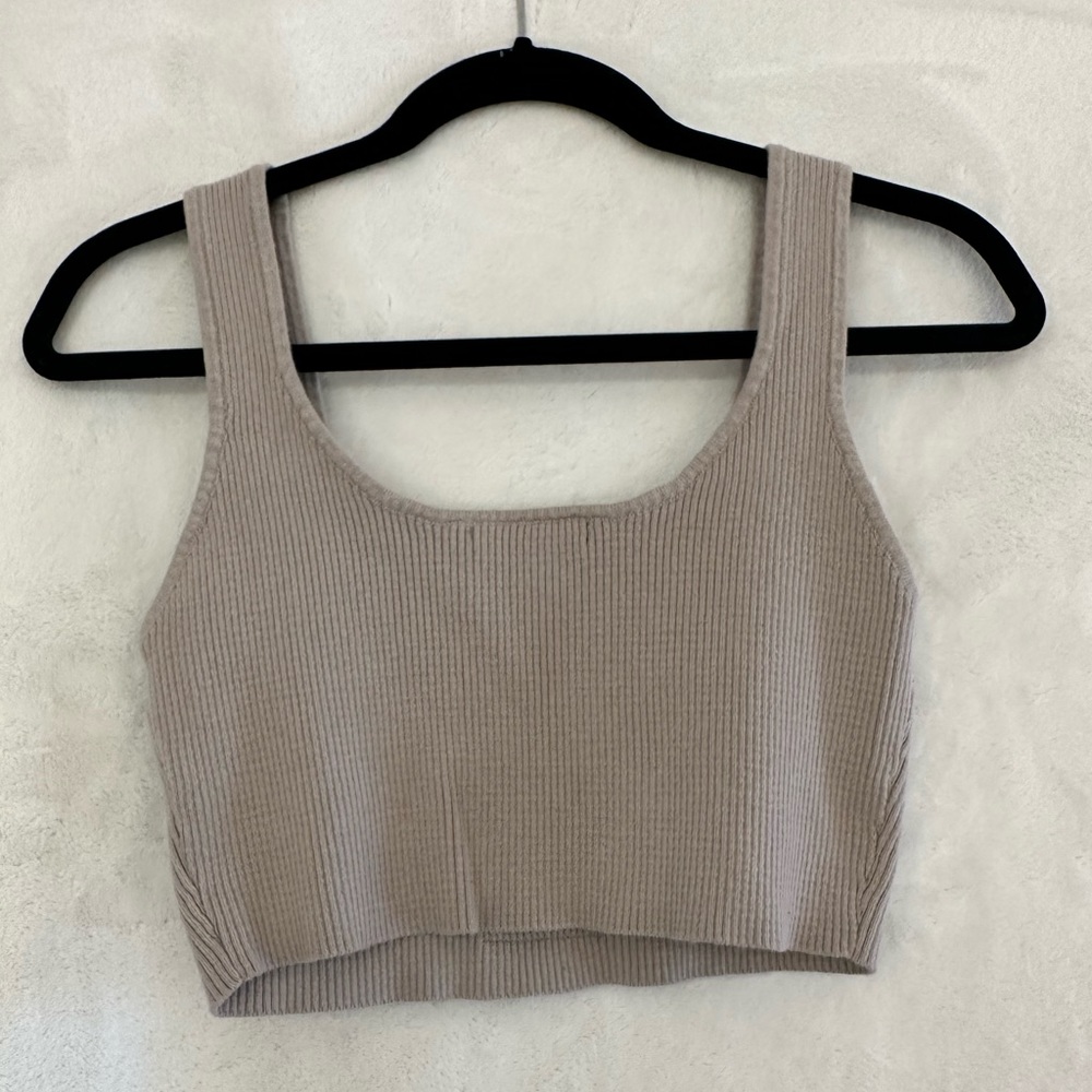 Neutral Crop Top - Picture 3 of 3